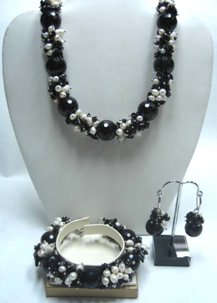BEADS NECKLACE SET